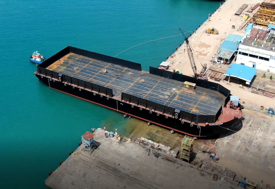 Oil Barges Are Effective For Transporting Liquid Cargoes